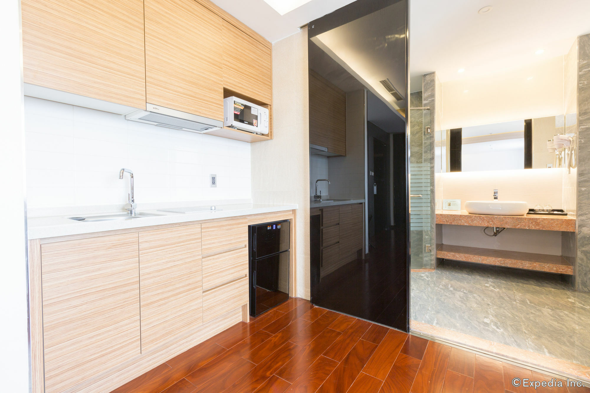 Charm Suite Residence Saigon Ho Chi Minh City Exterior photo
