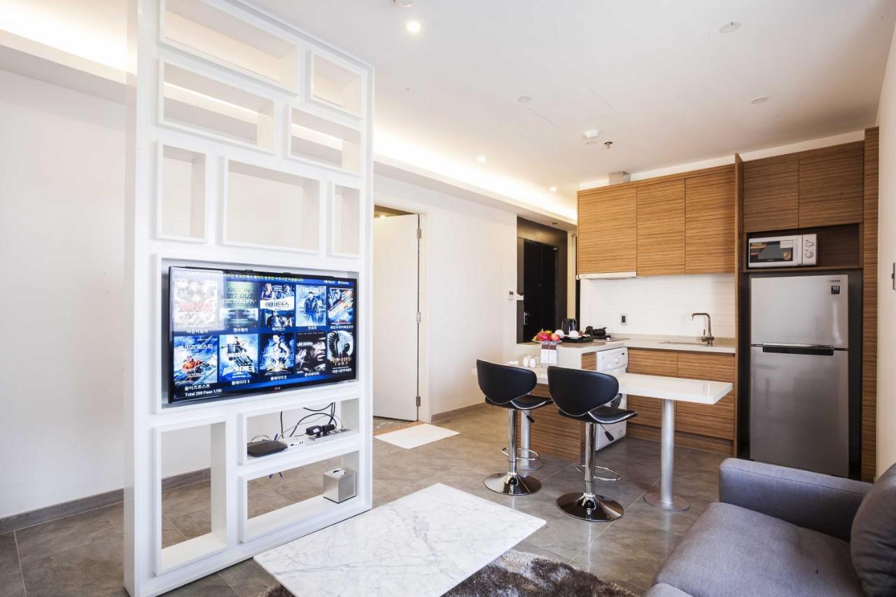 Charm Suite Residence Saigon Ho Chi Minh City Exterior photo